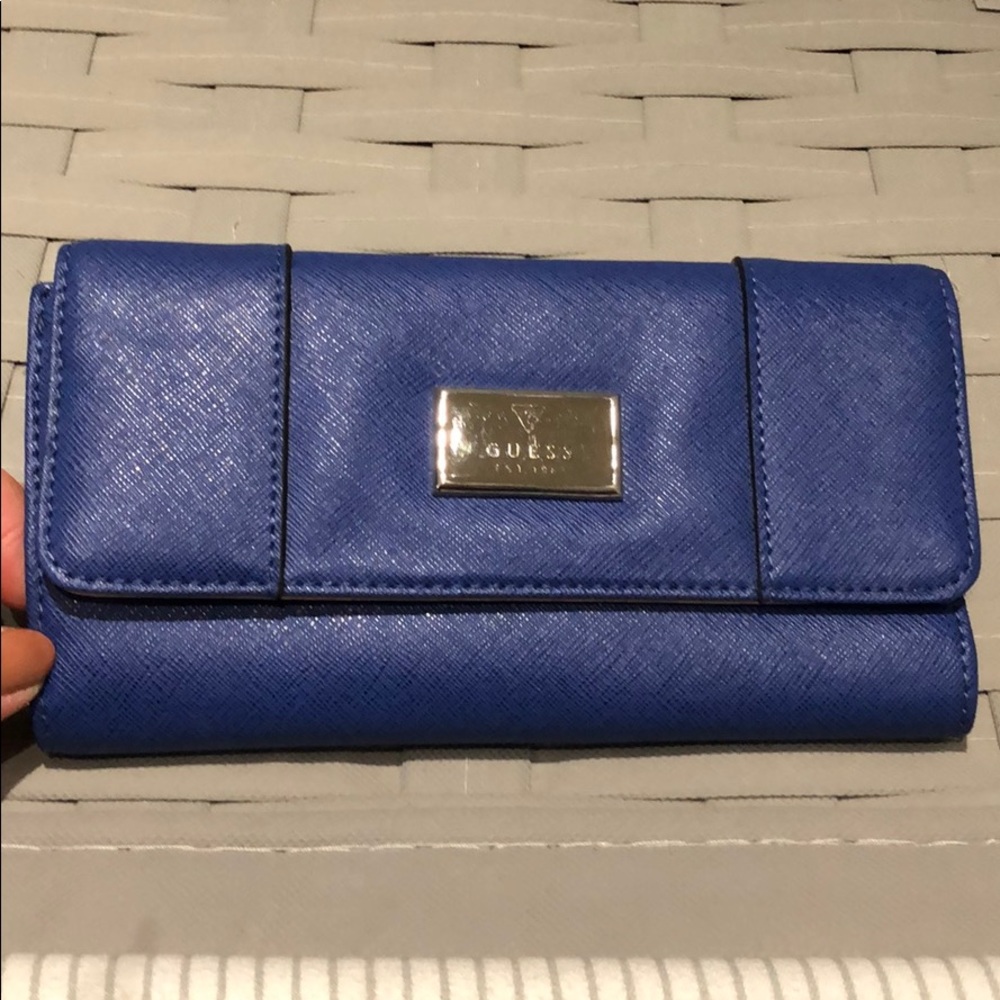 Guess wallet